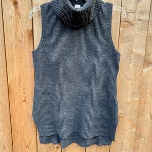GAP Charcoal Sleeveless Turtleneck Sweater
